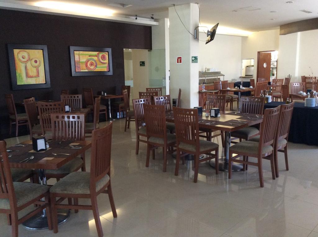 Hotel Soleil Business Class Celaya Bagian luar foto