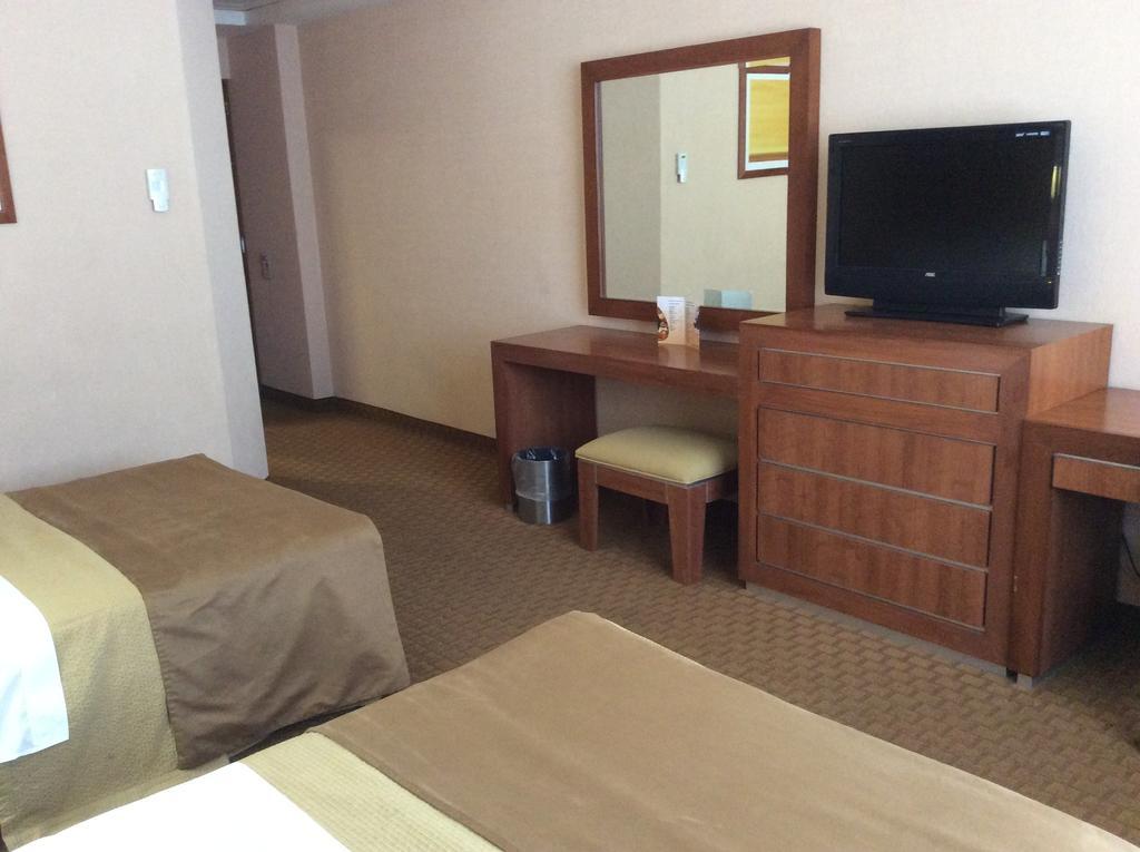 Hotel Soleil Business Class Celaya Ruang foto