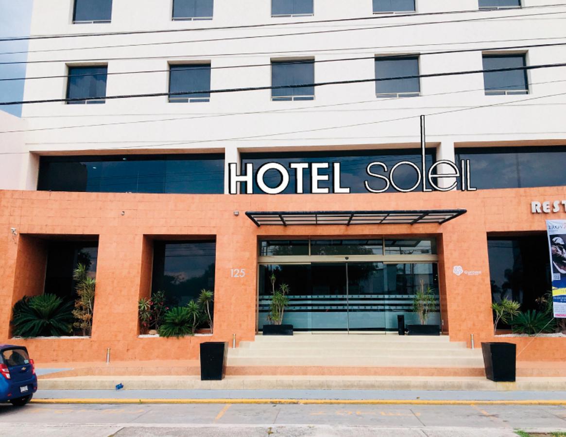 Hotel Soleil Business Class Celaya Bagian luar foto