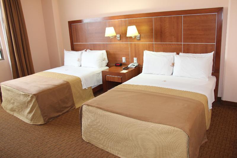 Hotel Soleil Business Class Celaya Bagian luar foto