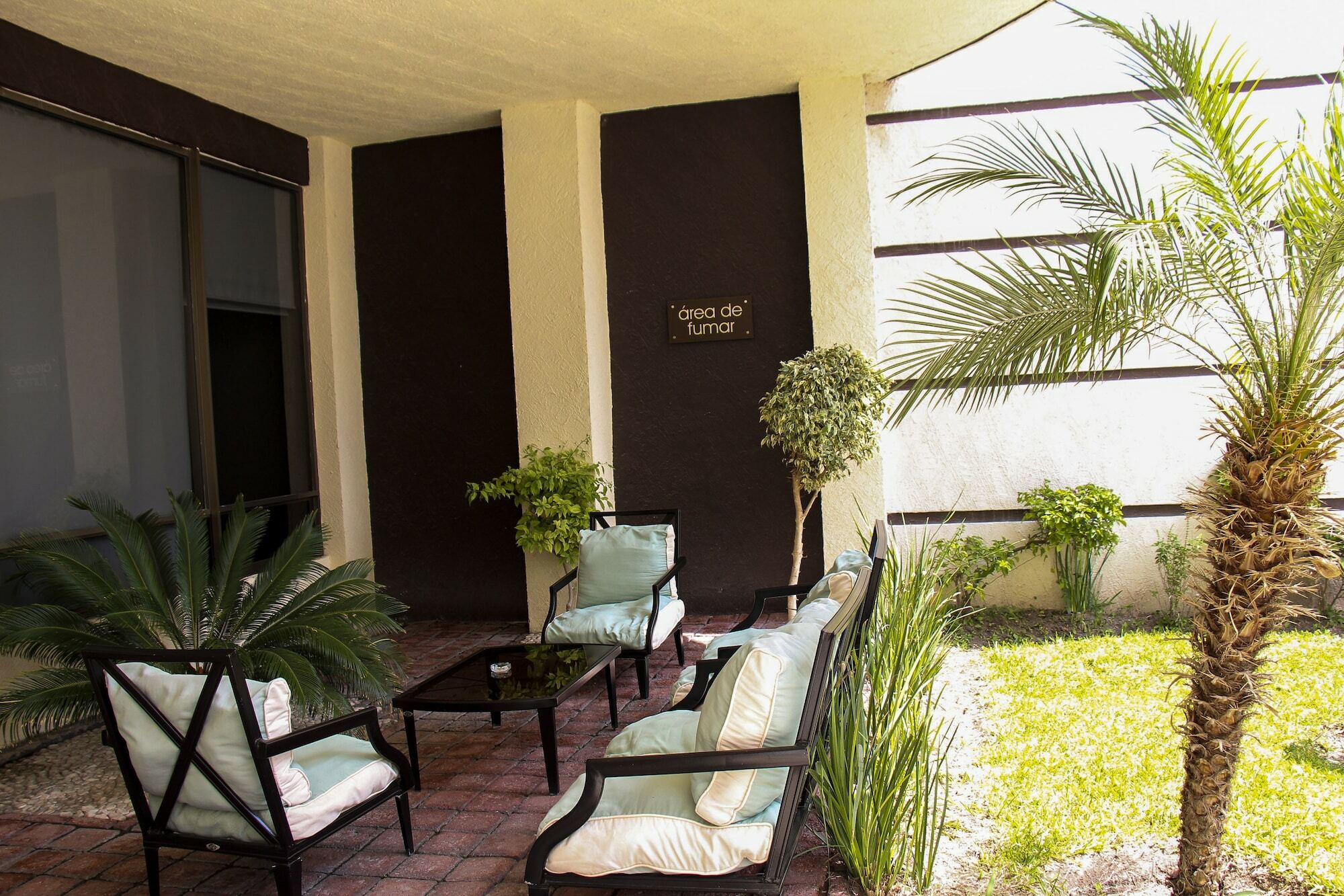 Hotel Soleil Business Class Celaya Bagian luar foto